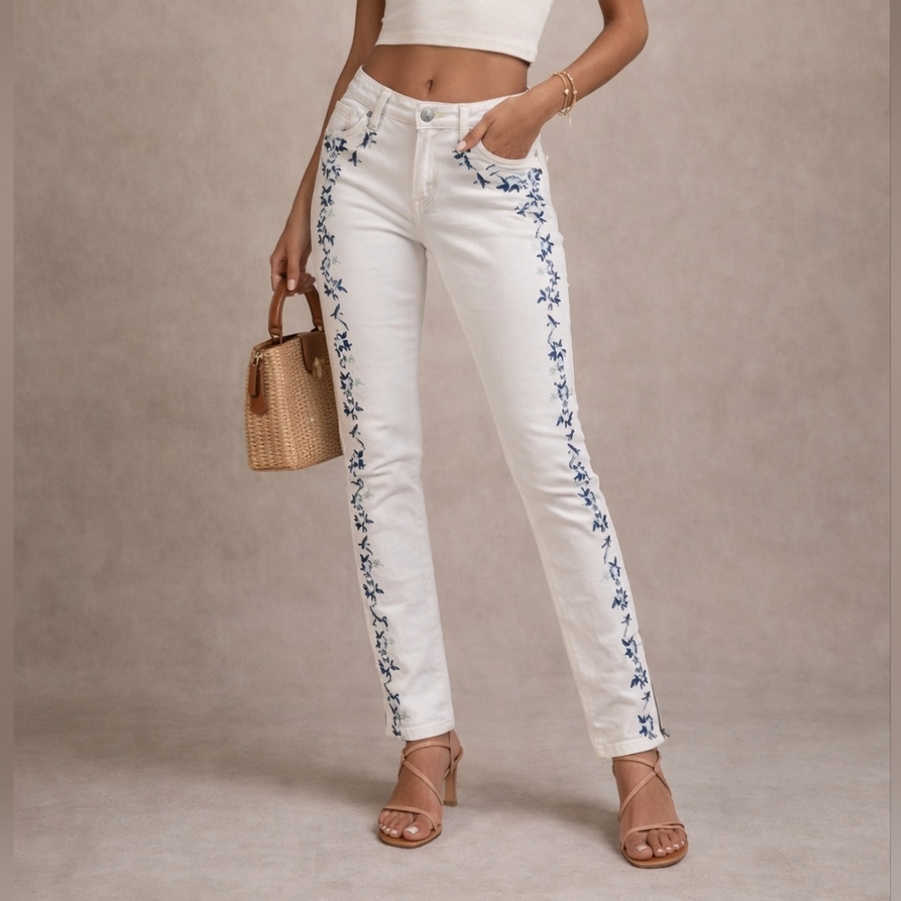 Genetic Demin White Embroidered Floral Jeans Low Rise Slim Fit Ankle Cottagecore